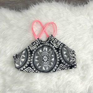 Xhilaration geometric print swim top size L